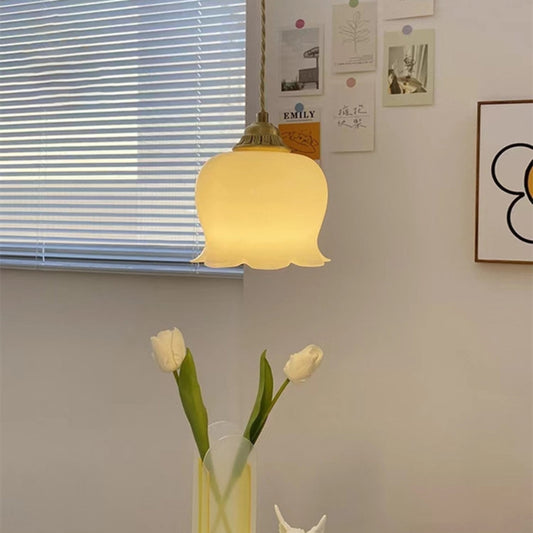 Blomsterformet pendel loftslampe