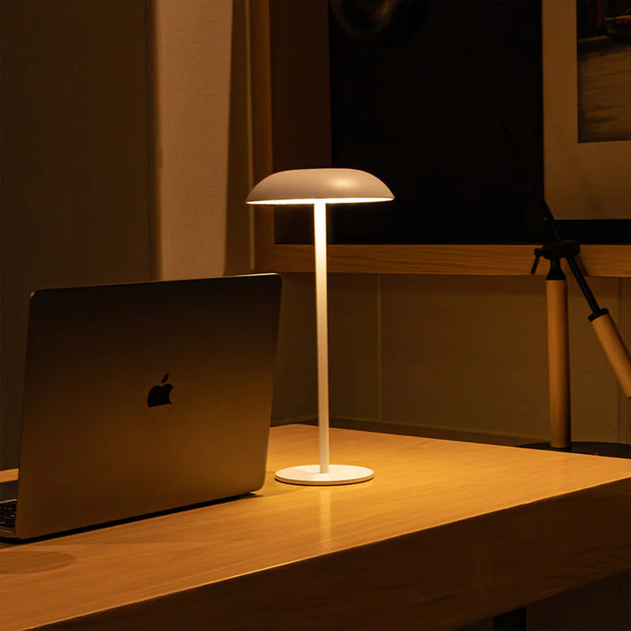 Elegant Genopladelig Led Bordlampe