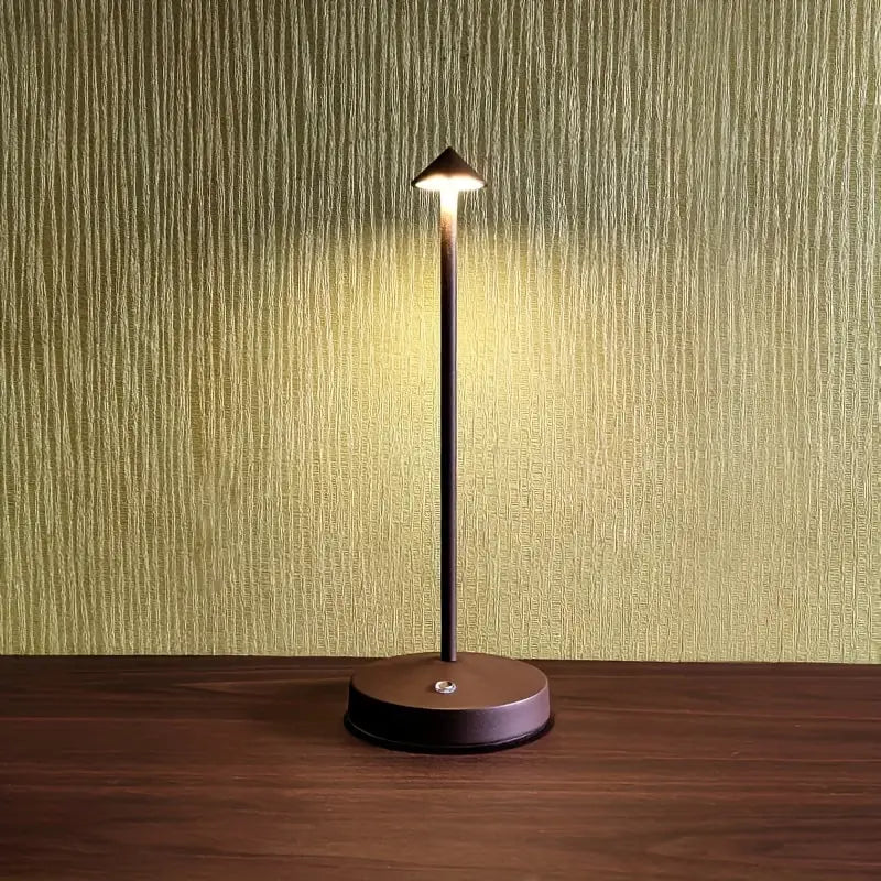 Elegant LED-bordlamper i Pilform