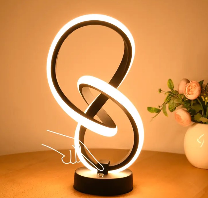 Infinity Touch Natlampe med Dæmpbart Lysdesign